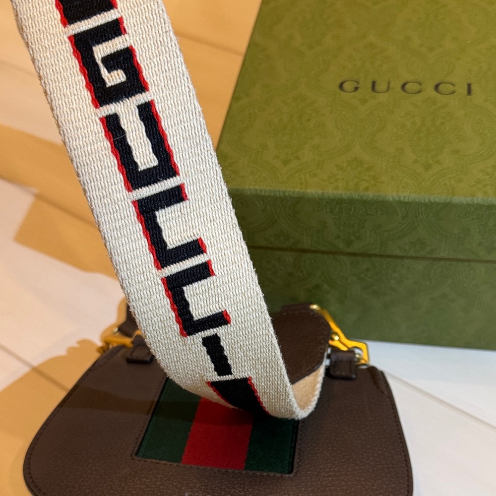 Gucci Totem Crystal Heart Brown Leather Crossbody with Two Straps - Picture 5 of 13